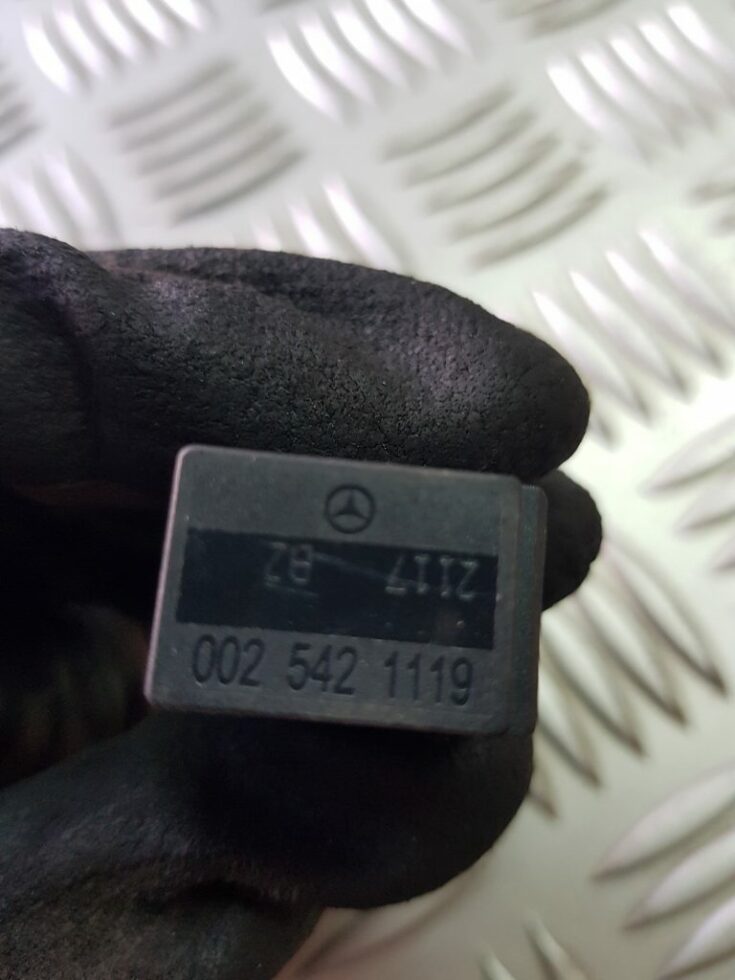Aizdedzes releja priekš MERCEDES BENZ E250 W212 2014