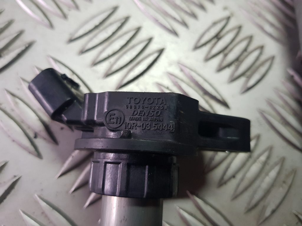 Augstsprieguma spole priekš TOYOTA VERSO 2012 2 Augstsprieguma spole priekš TOYOTA VERSO 2012