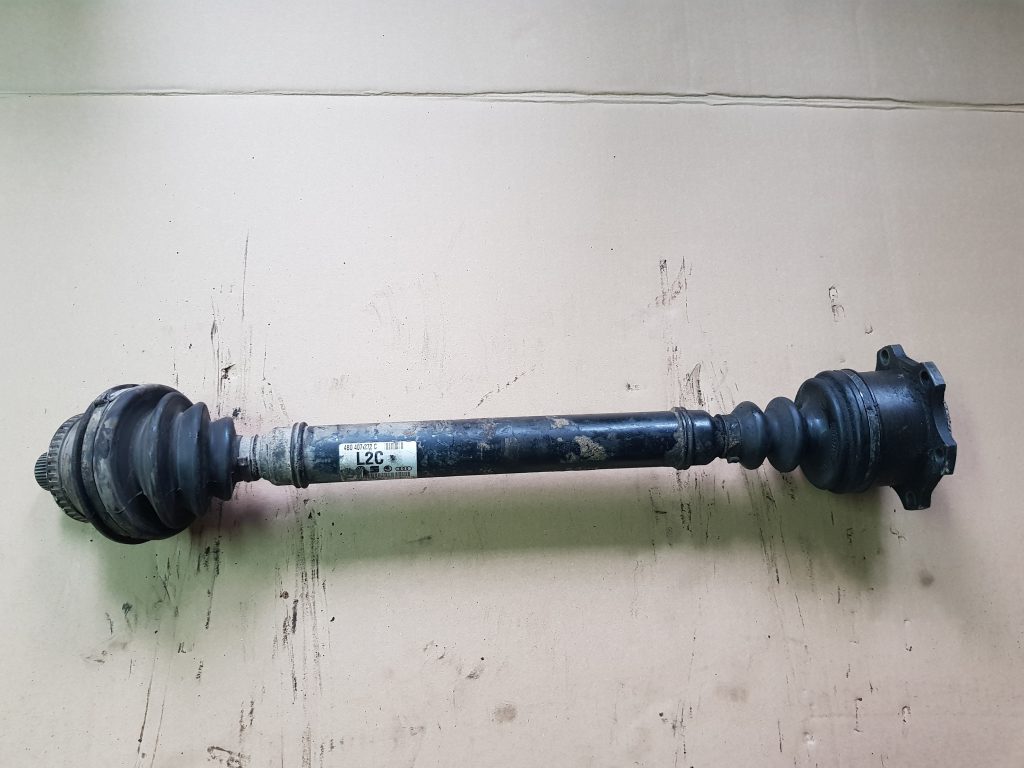 Pusass priekšēja labā priekš AUDI A6 AVANT 2003 1 Pusass priekšēja labā priekš AUDI A6 AVANT 2003