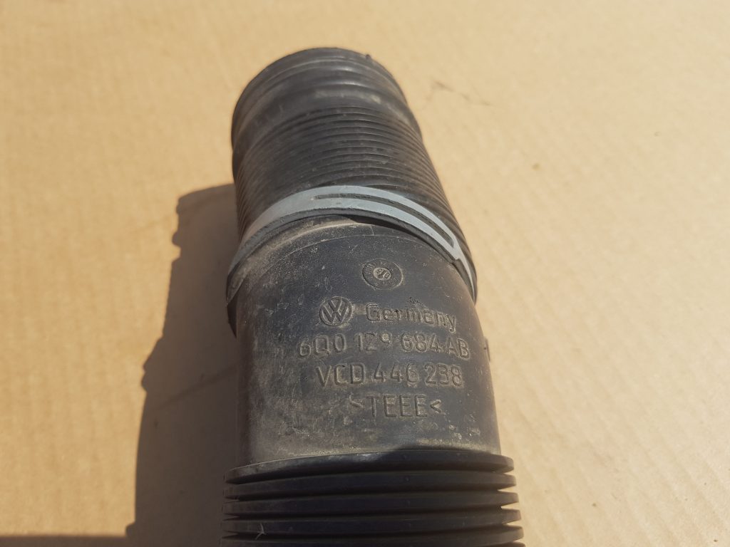 Gaisa filtra korpusa caurule priekš VW POLO 2005 2 Gaisa filtra korpusa caurule priekš VW POLO 2005