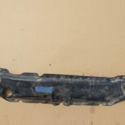 Priekšējā radiatora rāmja augšēja daļa priekš BMW 525 E60 2006 BLACK