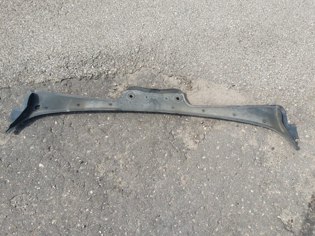 Vējstikla uzlika (deflektors) priekš BMW 525 E60 2006 BLACK 1 Vējstikla uzlika (deflektors) priekš BMW 525 E60 2006 BLACK