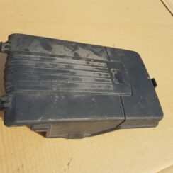 Akumulatora vāks priekš VW GOLF 5 2006