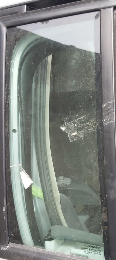 Labo durvju stūra stikls priekš RENAULT ESPACE IV 2006 1 Labo durvju stūra stikls priekš RENAULT ESPACE IV 2006
