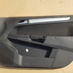 Priekšējo labo durvju apdare priekš OPEL ASTRA H STATION WAGON 2009