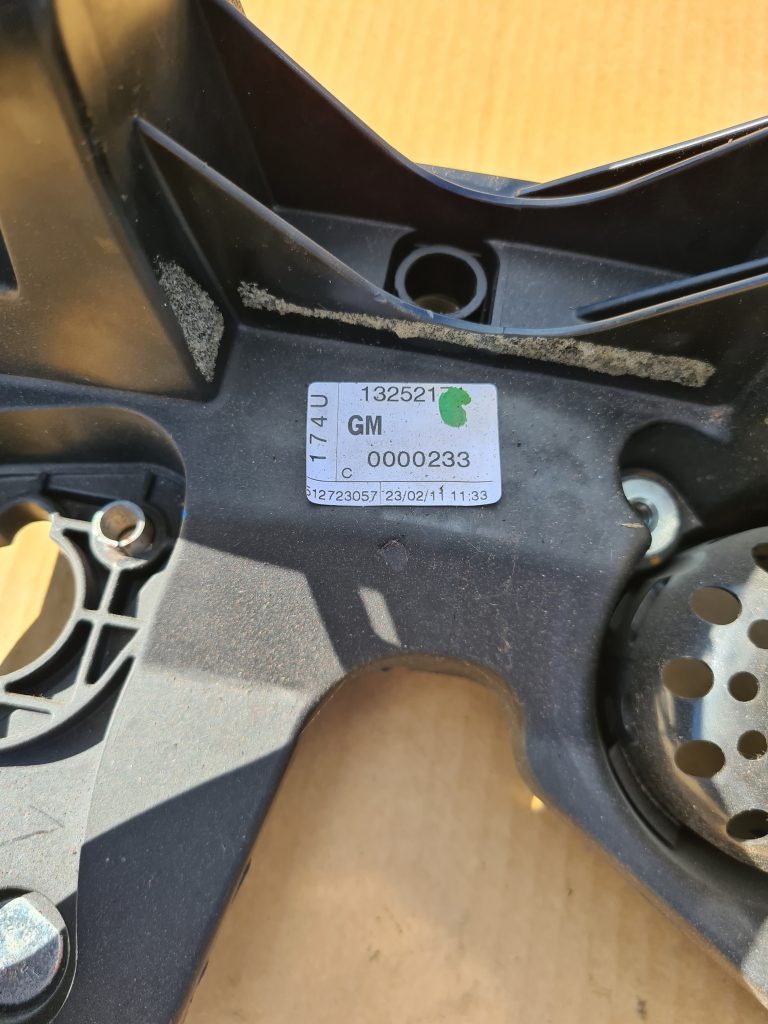 Pedāļu bloks priekš OPEL ASTRA J 2011 2 Pedāļu bloks priekš OPEL ASTRA J 2011