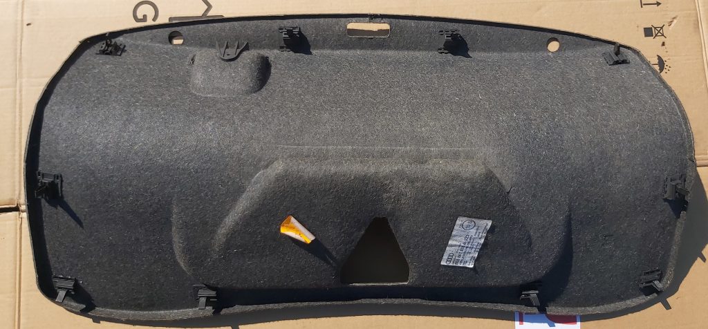 Bagāžnieka vāka liela apdare priekš AUDI A4 2001 1 Bagāžnieka vāka liela apdare priekš AUDI A4 2001