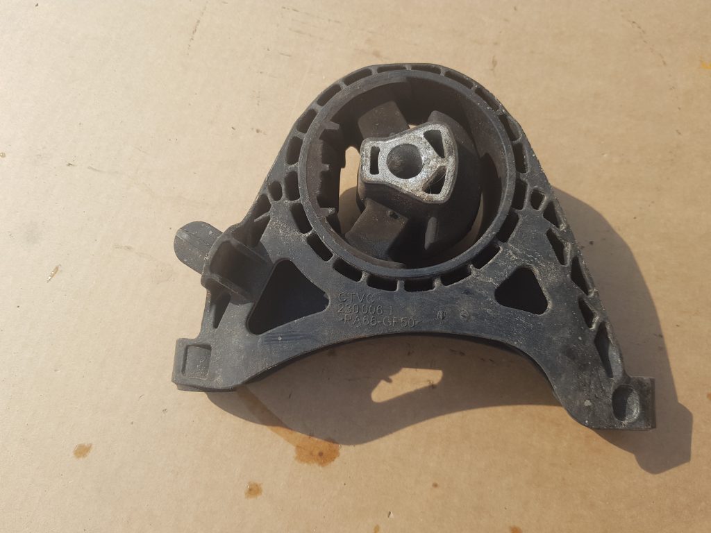 Dzinēja spilvens priekš OPEL INSIGNIA SPORTS TOURER 2010 1 Dzinēja spilvens priekš OPEL INSIGNIA SPORTS TOURER 2010