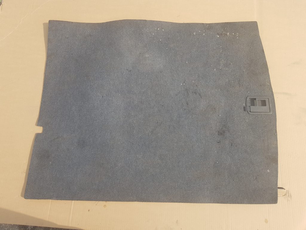 Bagāžnieka grīda priekš AUDI A4 2005 1 Bagāžnieka grīda priekš AUDI A4 2005