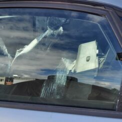 Aizmugurējo kreiso durvju stikls priekš AUDI A4 2003