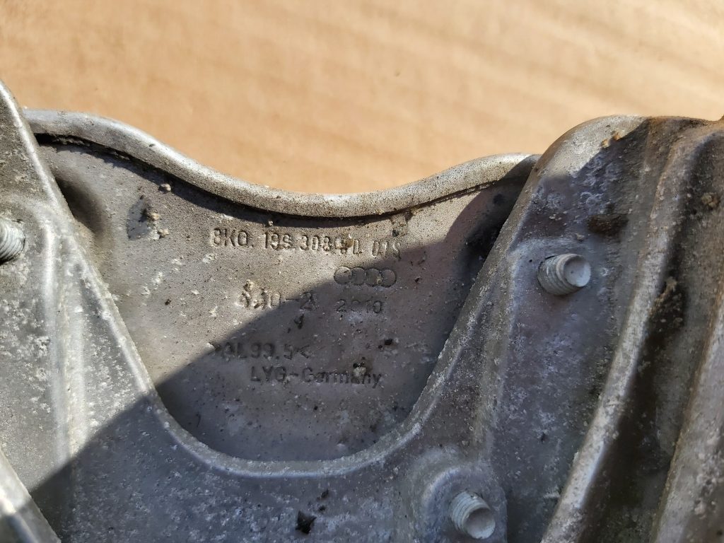 Dzinēja spilvens priekš AUDI A7 2011 SPORTBACK 2 Dzinēja spilvens priekš AUDI A7 2011 SPORTBACK