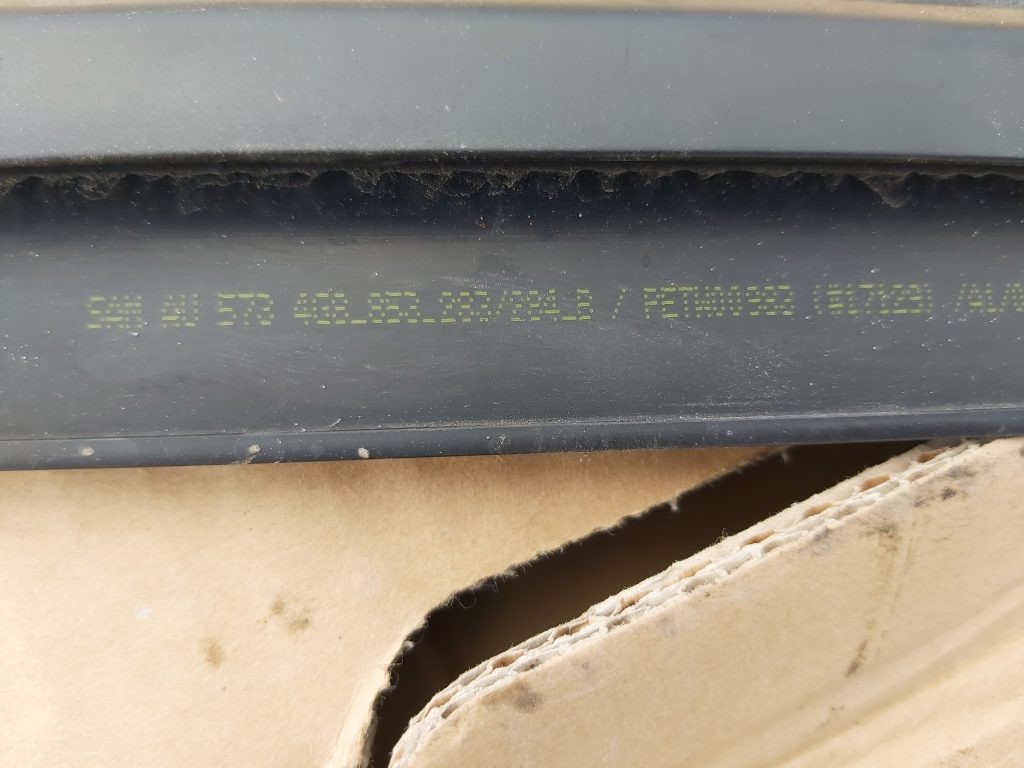 Priekšējo kreiso durvju moldings priekš AUDI A7 2011 SPORTBACK 2 Priekšējo kreiso durvju moldings priekš AUDI A7 2011 SPORTBACK