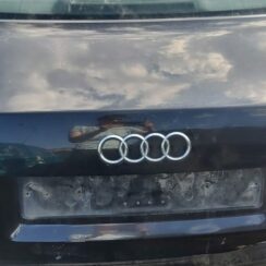 Bagāžnieka vāks priekš AUDI A4 2004