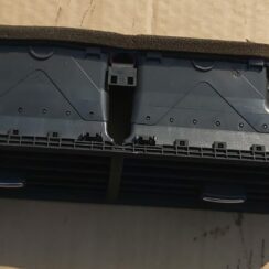 Mērinstrumentu paneļa gaisa vads, centrā priekš AUDI A4 2004