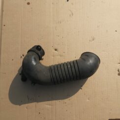 Gaisa filtra korpusa caurule priekš AUDI A4 2004