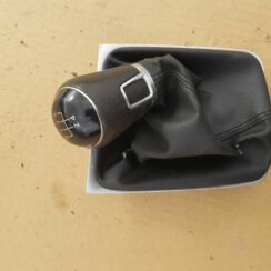 Pārnesumu pārslēgšanas kloķa auduma pārvalks priekš VW GOLF 2014