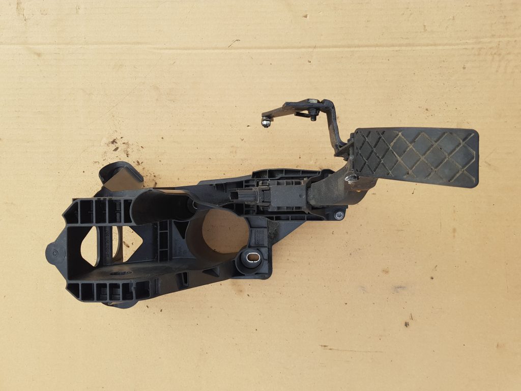 Gāzes pedālis priekš VW GOLF 2014 1 Gāzes pedālis priekš VW GOLF 2014