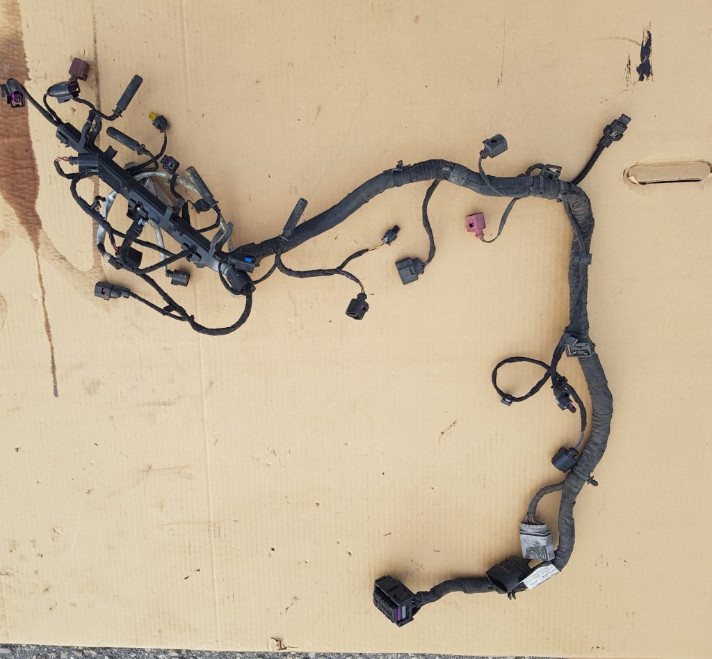 Dzinēja vadi priekš VW GOLF 2014 1 Dzinēja vadi priekš VW GOLF 2014