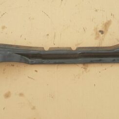 Priekšējo statņu stiprinājums priekš FORD FOCUS 2016