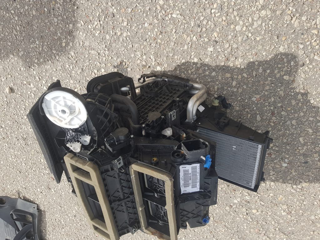 Salona sildītājs priekš FORD FOCUS 2016 4 Salona sildītājs priekš FORD FOCUS 2016