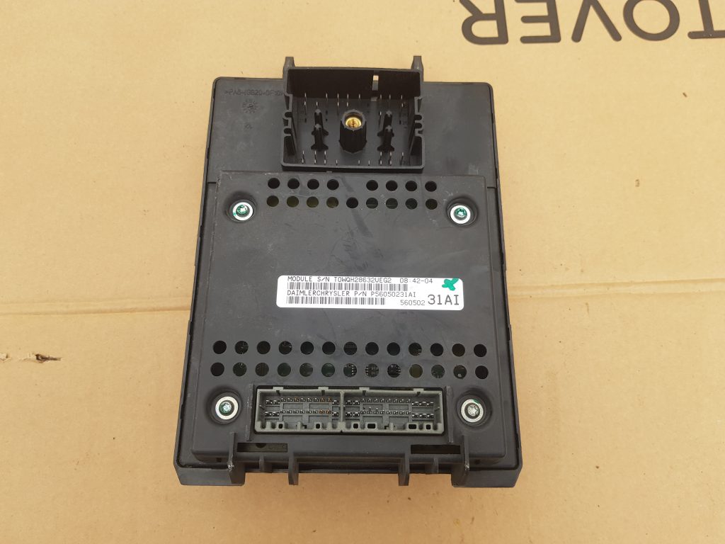 Drošinātāju relejas kaste priekš JEEP GRAND CHEROKEE 2004 2 Drošinātāju relejas kaste priekš JEEP GRAND CHEROKEE 2004