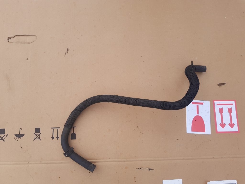 Dzesēšanas caurule priekš JEEP GRAND CHEROKEE 2004 1 Dzesēšanas caurule priekš JEEP GRAND CHEROKEE 2004