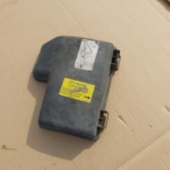 Drošinātāju kārbas korpusa vāks priekš VOLVO V70 2002 SILVER