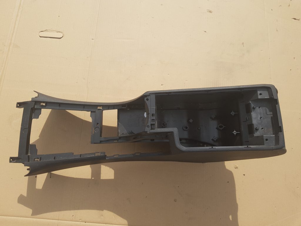 Centrālās konsoles apdares lielākā daļa priekš PEUGEOT 407 2004 1 Centrālās konsoles apdares lielākā daļa priekš PEUGEOT 407 2004