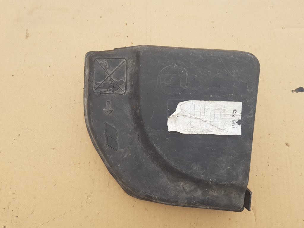 Drošinātāju kārbas korpusa vāks priekš PEUGEOT 307 2007 1 Drošinātāju kārbas korpusa vāks priekš PEUGEOT 307 2007