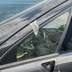 Priekšējais sānu stikls, pa kreisi priekš PEUGEOT 407 2005