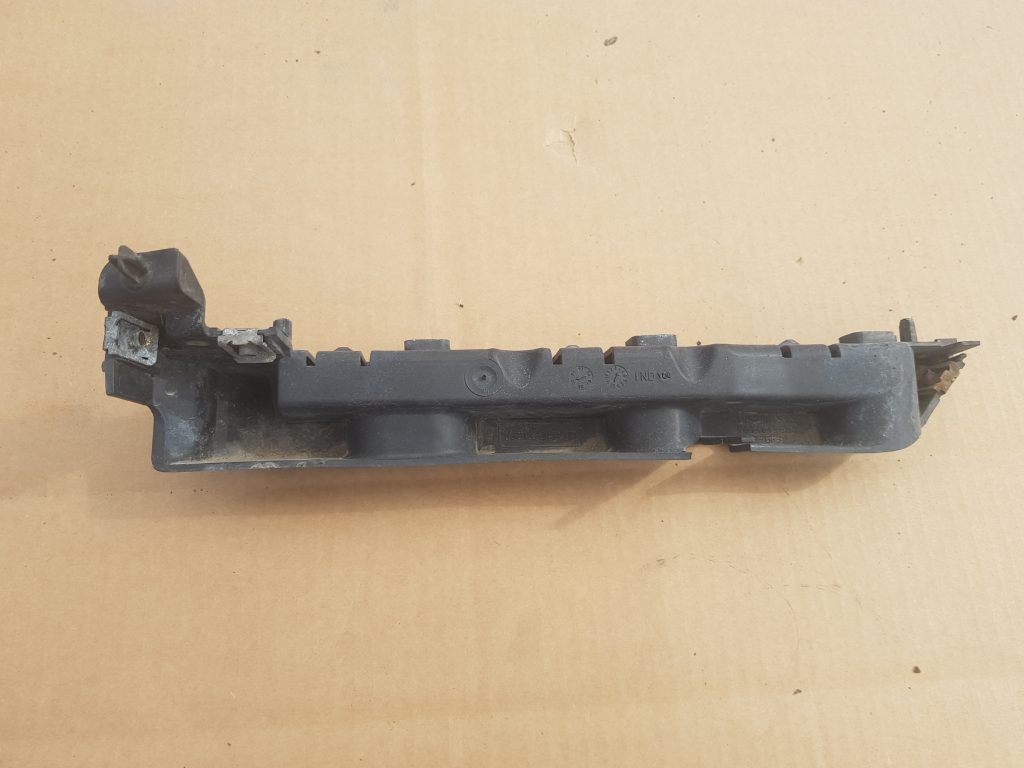 Priekšējā spārna un bufera stiprinājums priekš PEUGEOT 407 2005 1 Priekšējā spārna un bufera stiprinājums priekš PEUGEOT 407 2005