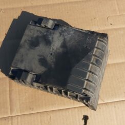 Drošinātāju kārbas korpusa vāks priekš VW PASSAT 2007 UNIVERSAL SILVER