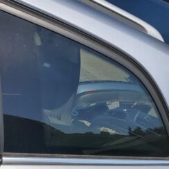 Aizmugurējais kreisais sānu stikls priekš OPEL VECTRA C 2008