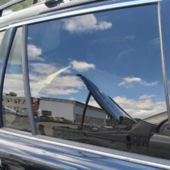 Aizmugurējo labo durvju stikls priekš VOLVO XC90 2004