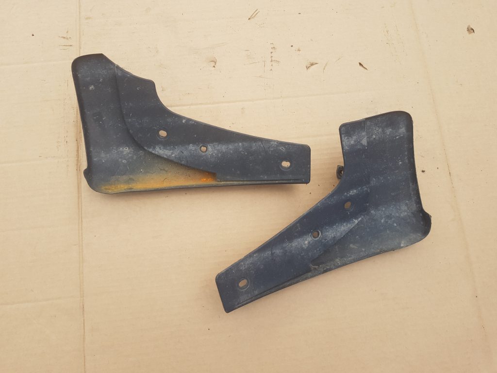 Priekšējo dubļusargu komplekts priekš NISSAN X-TRAIL 2007 1 Priekšējo dubļusargu komplekts priekš NISSAN X-TRAIL 2007