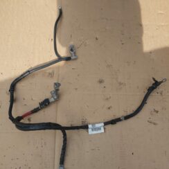 Pozitīva elektrovada klemma priekš VOLVO C30 2008 BLACK