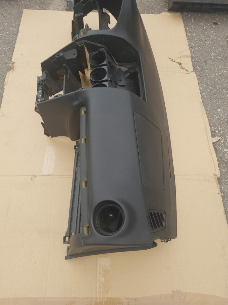 Mērinstrumentu panelis priekš MAZDA 6 2006