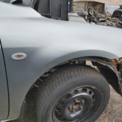 Priekšējais labais spārns priekš MAZDA 6 2006