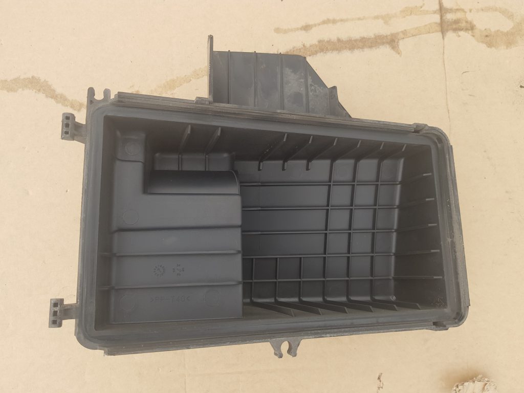 Gaisa filtra korpuss priekš MAZDA 6 2006 1 Gaisa filtra korpuss priekš MAZDA 6 2006