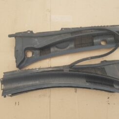 Vējstikla uzlikas (deflektora) režģis priekš MAZDA 6 2006