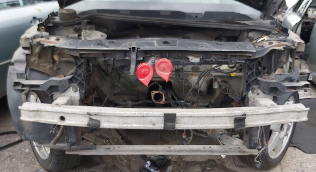 Priekšējā bufera pastiprinātājs priekš RENAULT MEGANE 2004 1 Priekšējā bufera pastiprinātājs priekš RENAULT MEGANE 2004