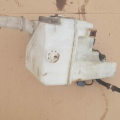 Mazgātāja šķidruma tvertne priekš MAZDA 6 2006