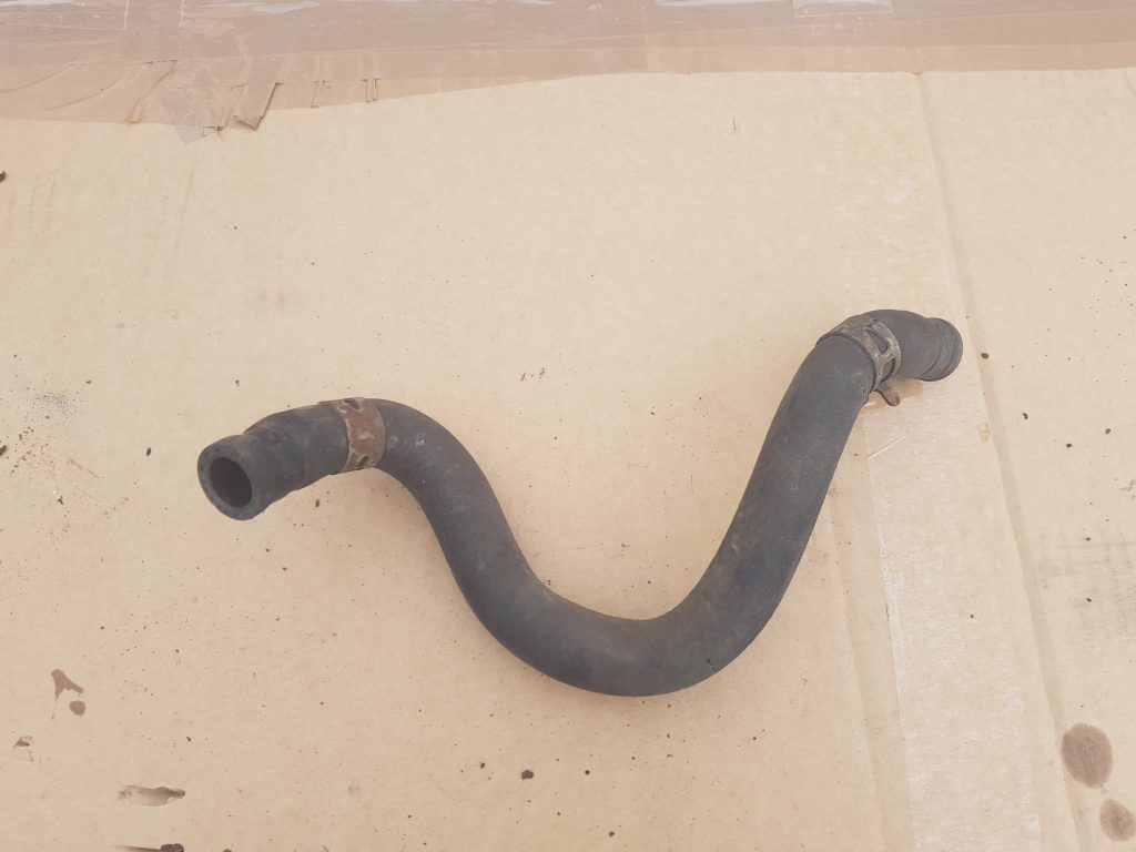 Gumijas šļūtene priekš MAZDA 6 2006 1 Gumijas šļūtene priekš MAZDA 6 2006