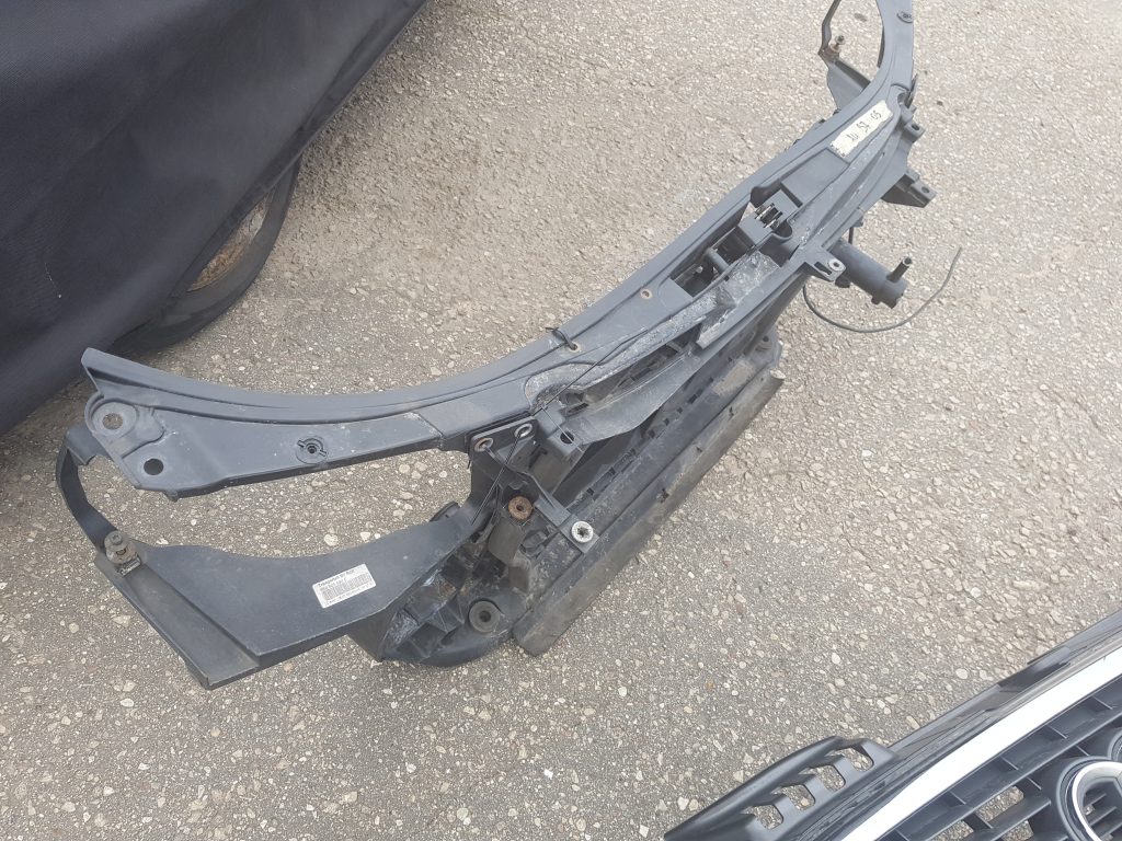 Dzesēšanas radiatora ventilators priekš AUDI A4 2005 2 Dzesēšanas radiatora ventilators priekš AUDI A4 2005