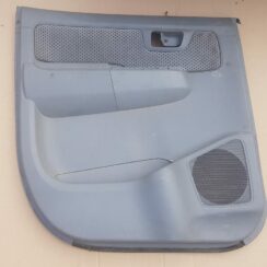 Aizmugurējo kreiso durvju apdare priekš TOYOTA HILUX 2009