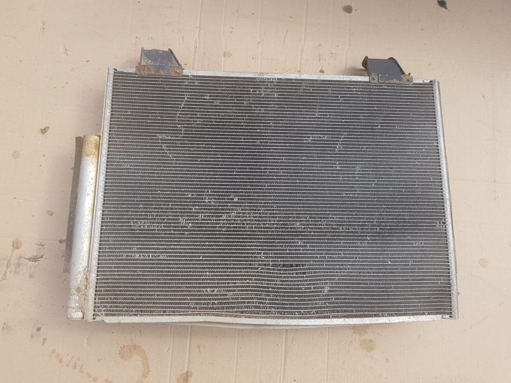 Gaisa kondicioniera radiators priekš TOYOTA HILUX 2009 1 Gaisa kondicioniera radiators priekš TOYOTA HILUX 2009