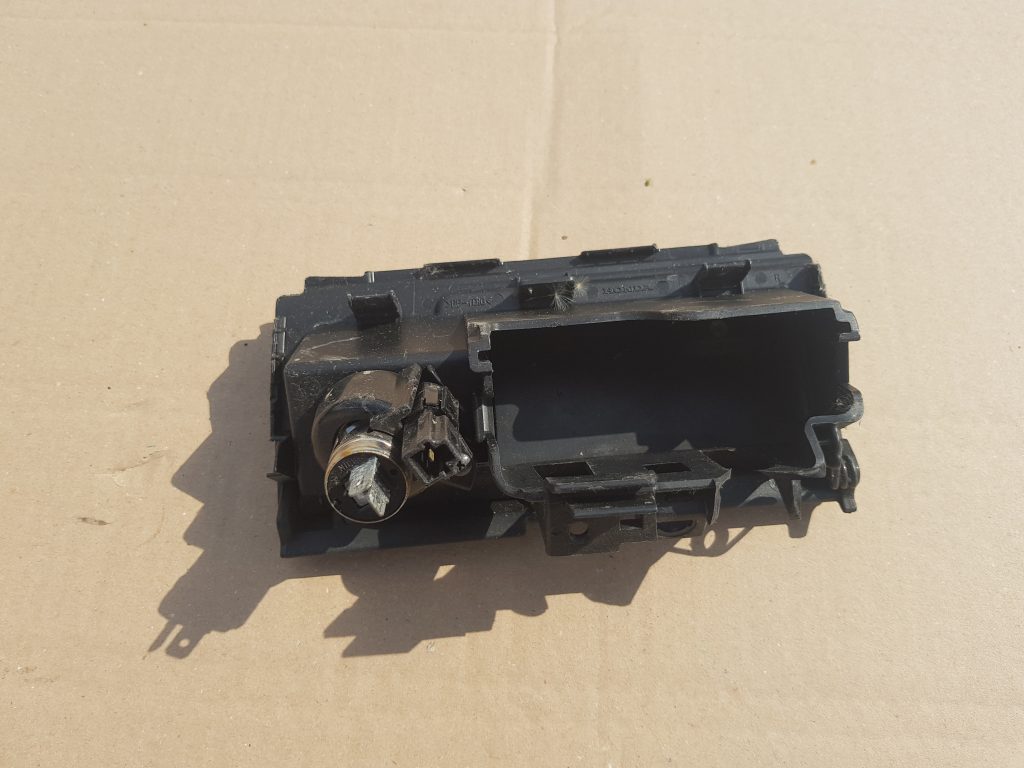 Pelnu trauks priekš CITROEN C4 2018 2 Pelnu trauks priekš CITROEN C4 2018