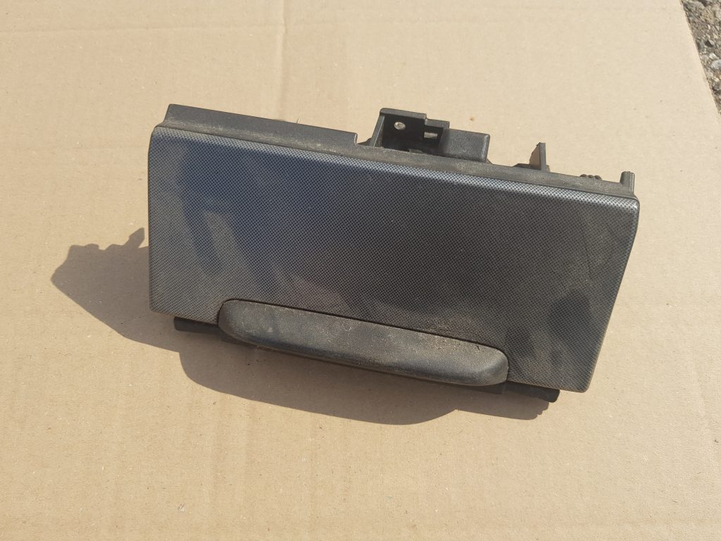 Pelnu trauks priekš CITROEN C4 2018 1 Pelnu trauks priekš CITROEN C4 2018