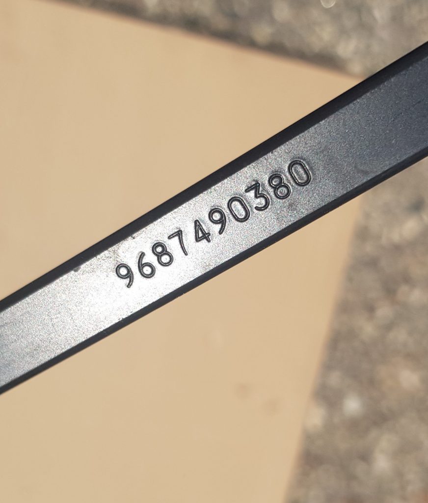 Vējstikla slotu turētājs priekš CITROEN C4 2018 2 Vējstikla slotu turētājs priekš CITROEN C4 2018