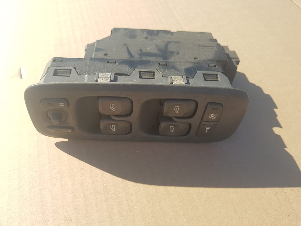 Šofera durvju slēdža pogas priekš VOLVO V70 2003 GREY 1 Šofera durvju slēdža pogas priekš VOLVO V70 2003 GREY